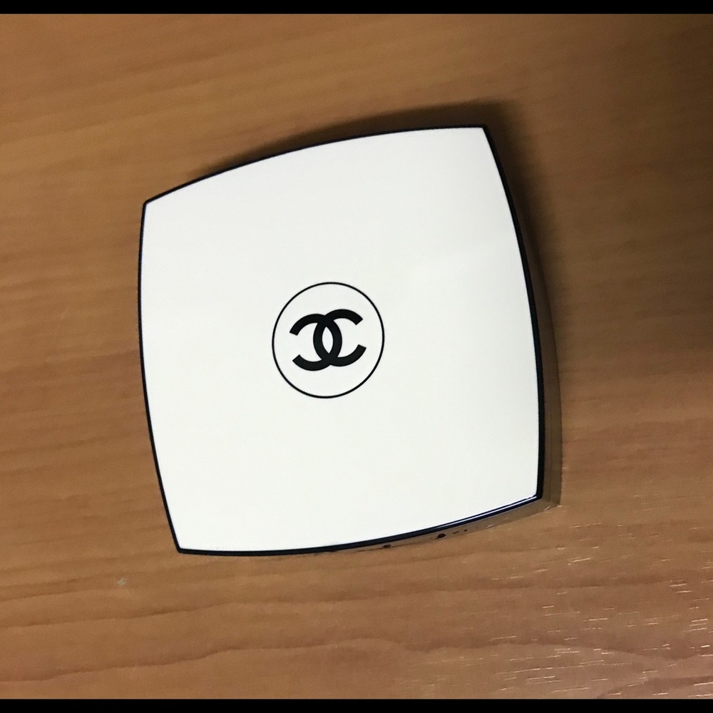 Chanel foundation mirror case